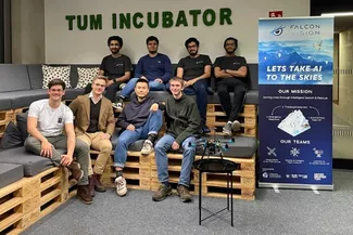 Profitieren von TUM Incubator: Das Team von Falcon Vision (von links nach rechts, oben nach unten) Salhedin Hasan, Divyansh Sharma, Armaan Mohammed, Nawaf Salam, German Stelmakh, Jerzy Dalek, Zexuan Wang, Anton Grimm. Bild: German Stelmakh