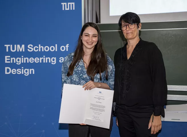 The Franz Berberich Foundation awarded Bilge Kobas for her excellent research and development project. 